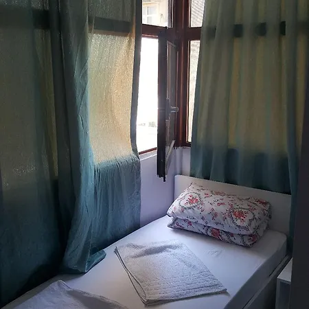 Aziz 1 Hotel